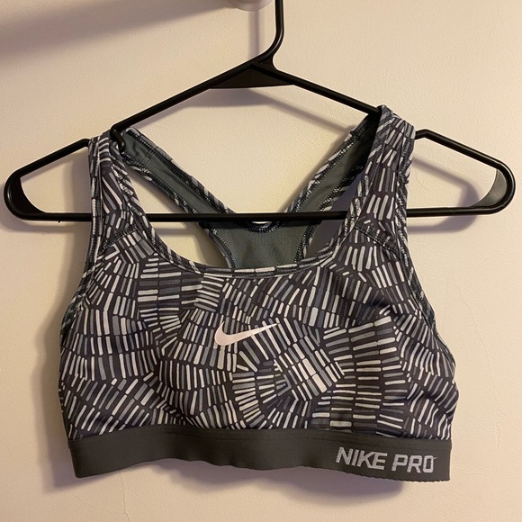 Nike Spirts Bra - Picture 1 of 2